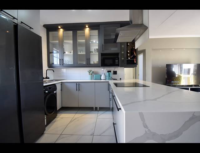 2 BEDROOM APARTMENT FOR SALE IN NORTHGATE
